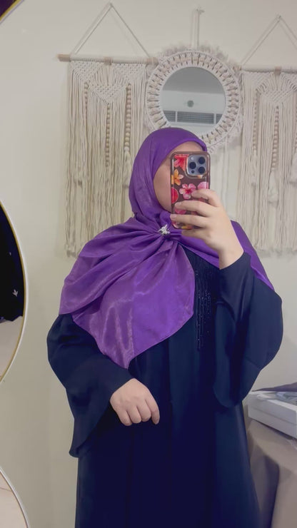 حجاب  مربع كبير مع اكسسوار